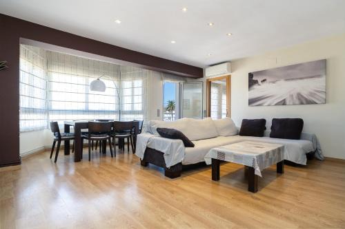 Costa Dorada Apartment | Hauzify I Apartament Sant Roc