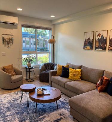White Center House | Haven at Greenbridge Close to Airport and Downtown