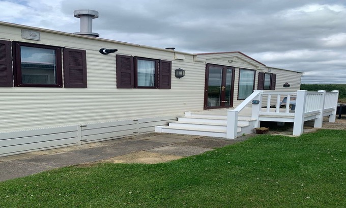 Clacton-on-Sea Ski Chalet | Haven Holiday Park 2 Bedroom Holiday Home