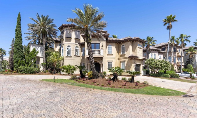 St. Tropez Villa | Haven's Getaway-Fantastic Community Pool | Steps From Beach!