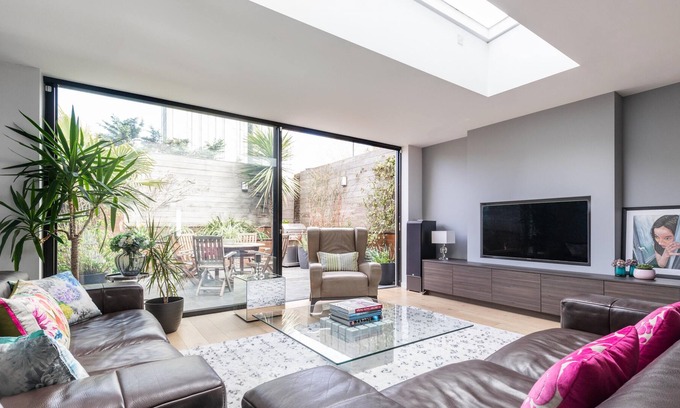 Belsize Apartment | Hawtrey Road II by onefinestay