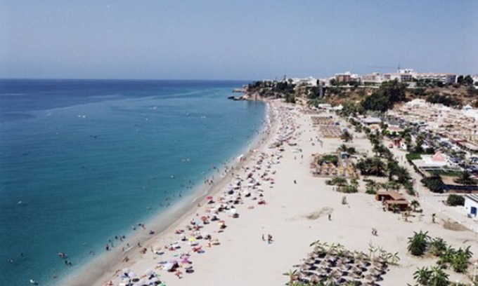 Nerja Apartment | HC Burriana Playa - Apartamentos Turísticos