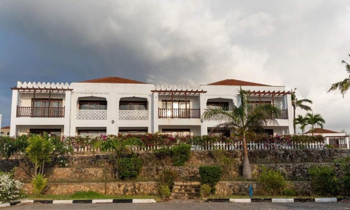 Mtwapa Villa | he Sultan Palace Beach Retreat Villa with Sea View