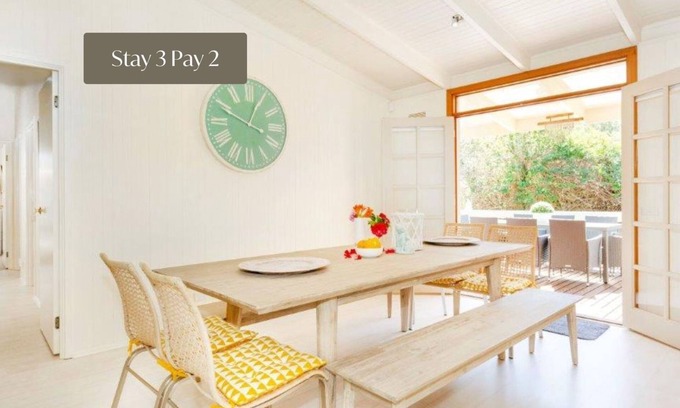 Dromana House | Heales Hideaway Dromana steps to the beach