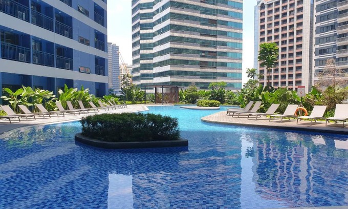 San Antonio Apartment | Heart of Makati, Fully furnished condo, cbd central location