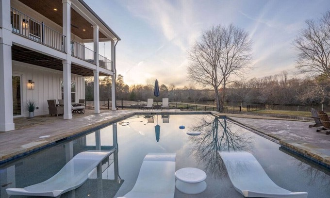 Lake Oconee House | Heated Pool, Private Lake Views, Dock, Kayaks, SUP
