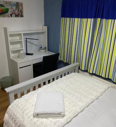 Hillingdon House | Heathrow Platform Rooms