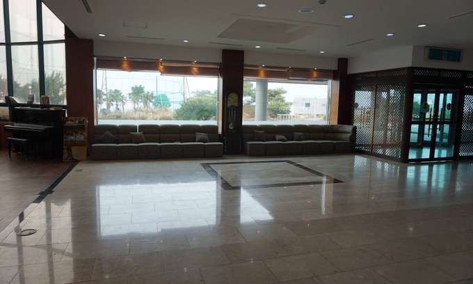 Aewol Hotel | Hebron Hill Resort