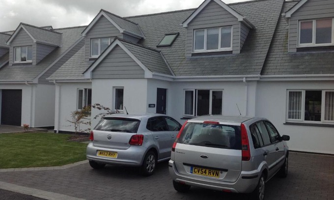 Redruth House | Hedlea