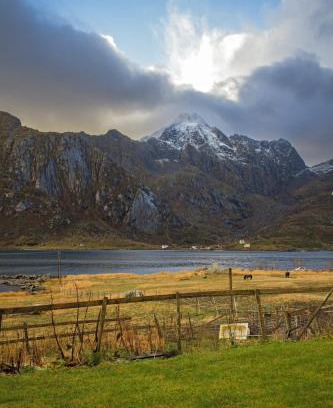 Bjrnsand House | Heimly, cosy house in a fjord