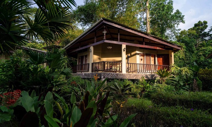 Las Horquetas Bed & Breakfast | Heliconia Island