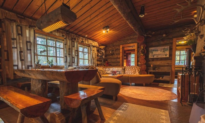 Sirkka Cabin | Hellevi Log Cabin by Aavalevi Holidays