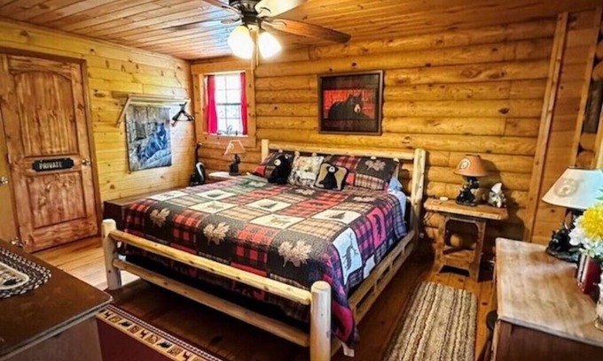 Helen Cabin | Helton Creek Hideaway near Helton Creek Falls