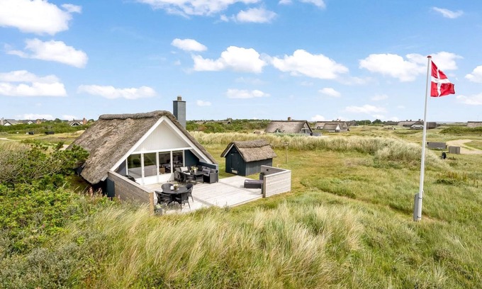 Nørre Lyngvig House | "Hen" - 400m from the sea by Interhome