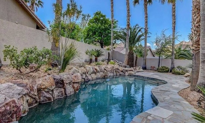 Paradise Hills House | Henderson Home, 5beds, Pool, backyard, pet friendly