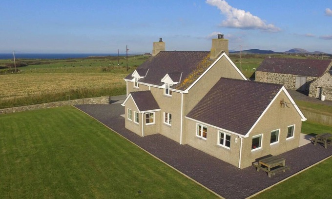 Garn Fadryn House | Hendy Iago in the beautiful Pwllheli
