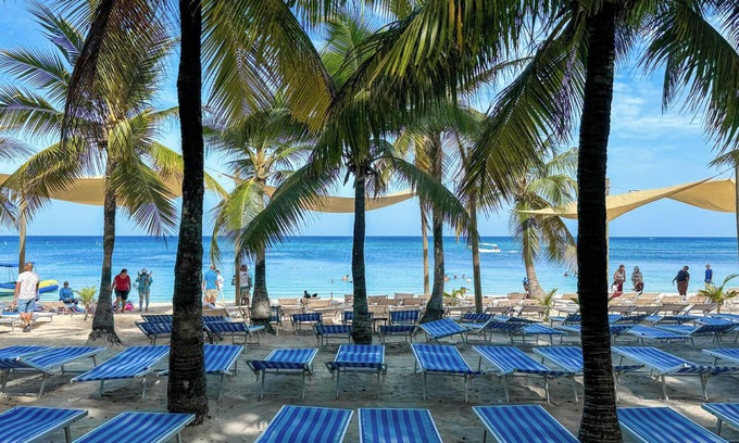 Antoneys Cay Resort | Henry Morgan Resort - All Inclusive