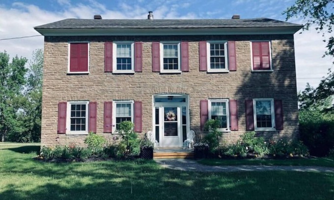Merrickville-Wolford House | Heritage Stone House on the Rideau Canal