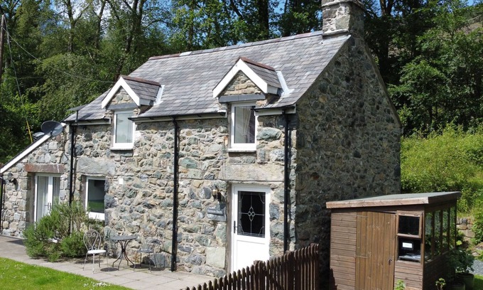 Ganllwyd House | Hermon Bach by Interhome