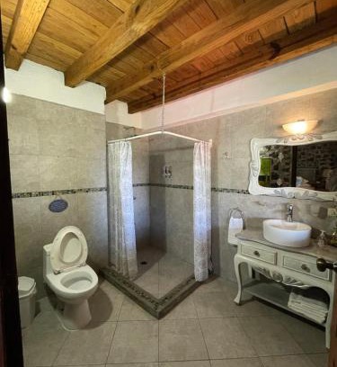 Copandaro House | Hermosa cabaña en el lago