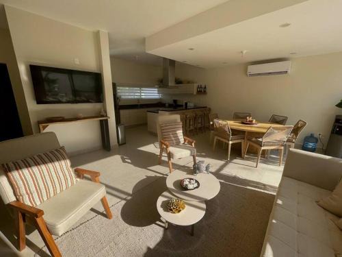 Villa Juarez Villa | Hermosa Casa de 3 pisos en Condominio de lujo Playa del Carmen