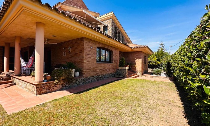 Cambrils Apartment | Hermosa Villa L'Ardiaca