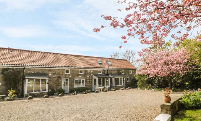 Morpeth Cottage | HERON COTTAGE, pet friendly, character holiday cottage in Morpeth