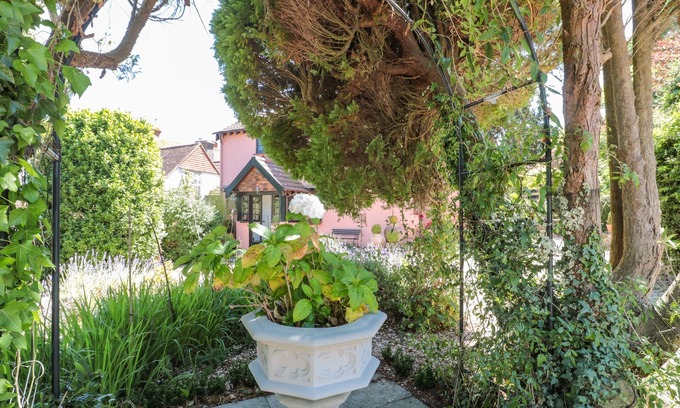 Lyme Regis Cottage | Heselwood