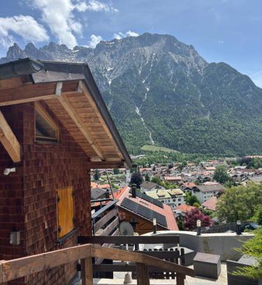 Mittenwald House | Hexenhäusl