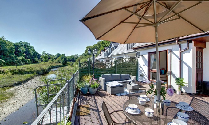 Little Petherick House | Heylyn - Two Bedroom House, Sleeps 4