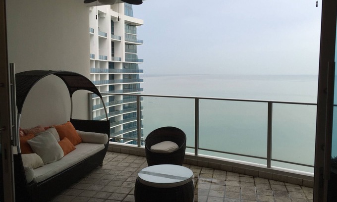 Punta Pacifica Condo | HHH Luxurious 3/3 over 3.000 ft2 Condo in Panama City next to Trump Hotel & Casi