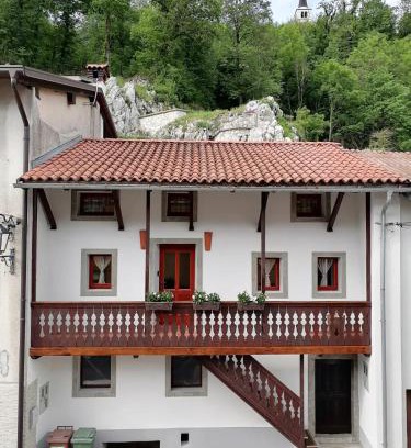 Kobarid Apartment | Hiša pod Gradičem