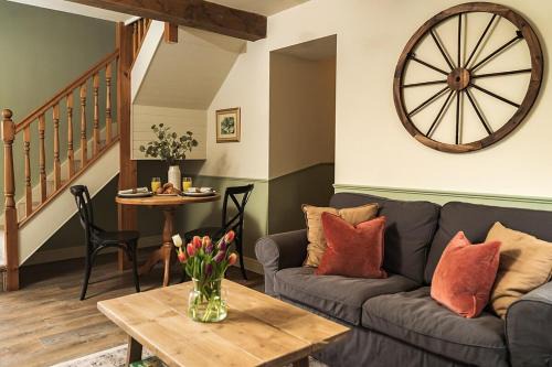 Chesterfield House | Hickory Cottage