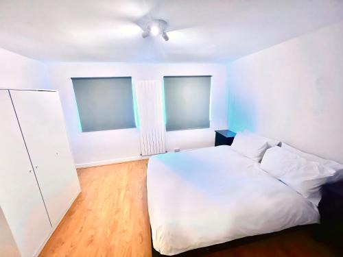 Borehamwood House | Hickory Haven