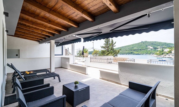 Molunat House | Hidden Gem Apartment