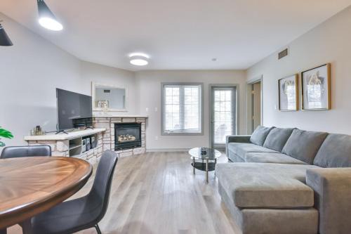Oro-Medonte Apartment | Hideaway 2BR Condo Pool & Heated Pool