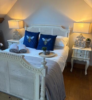 Coltishall House | Hideaway Barn Coltishall Norfolk broads