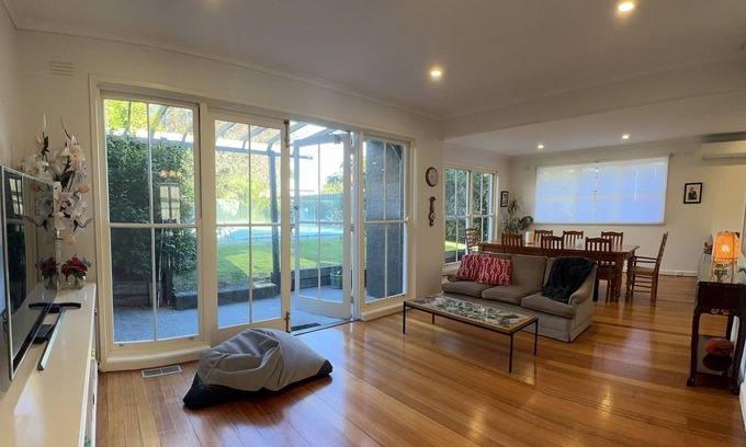 Beaumaris House | Hideaway Bayside Oasis
