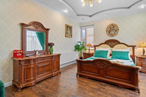 Sector 1 Villa | High-end 3BR Apartment - Private Garden, Terrace & BBQ