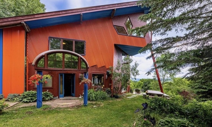 Corinth House | HIGH HAVEN - A magical Vermont getaway for the whole family...