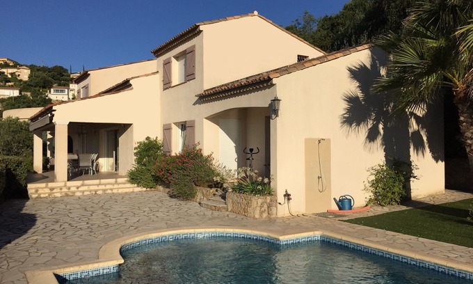 Saint-Aygulf Villa | High-quality villa with air conditioning, swimming pool and magnificent sea views