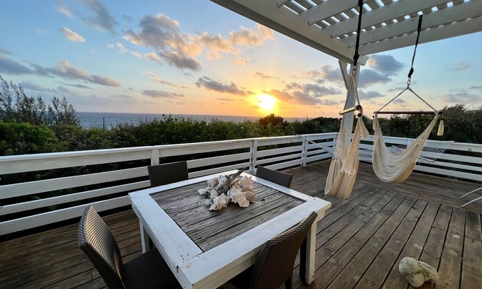 Rainbow Bay House | High Seas As Seen on HGTV’s ‘Bahamas Life’ Ocean view, Open-Plan Modern Living