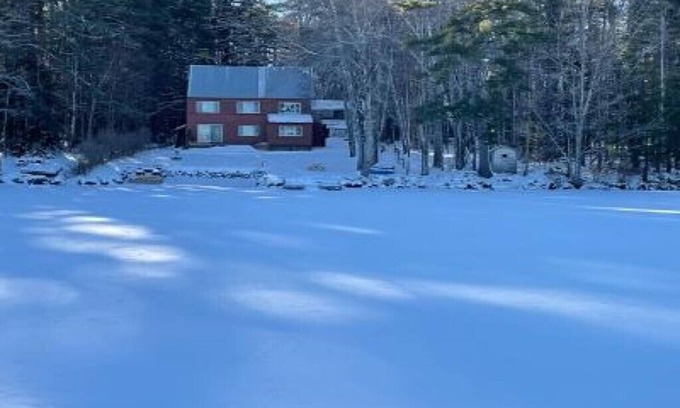Bridgton House | Highland Dream: Summer Paradise! 5BR/2BA W Sandy Beach, Stay and Play. 4 Seasons