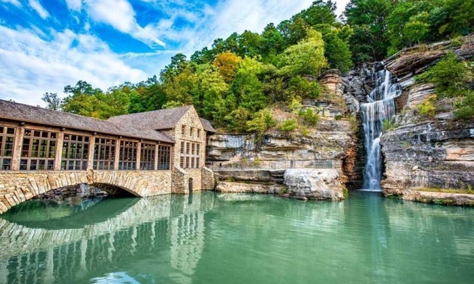 Table Rock Condo | Highland Pointe - Resort Amenities - Hot tub - Central Location - Lakes!
