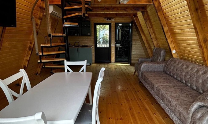 Bouvet Island Cottage | HillSide Cottage