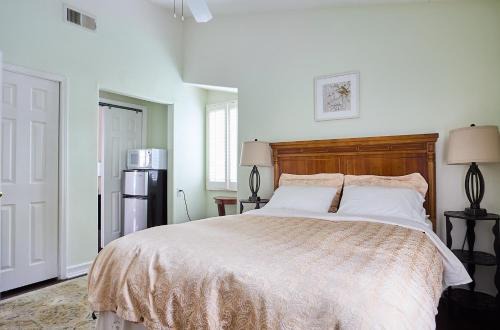 Hollywood Hills Apartment | Hillside Haven Hollywood - Near Griffith Park & Walk of Fame