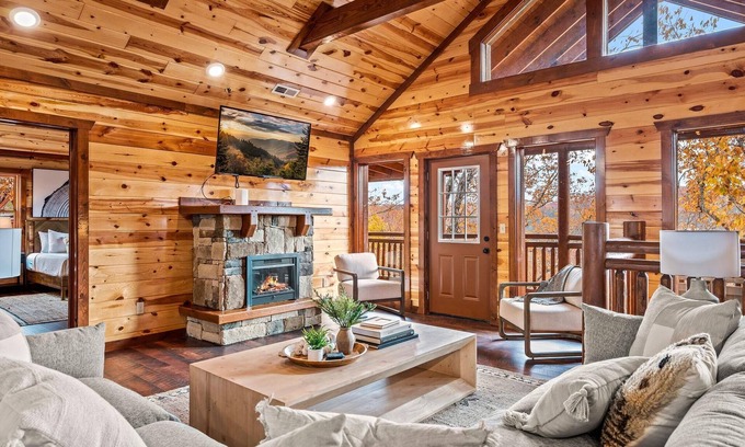 Caton Apartment | Hillside Hideaway in Sevierville