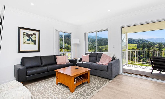 Broughton Village Villa | Hilltop Cottage Cabin 2