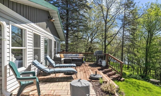 Markesan Cottage | Hilltop Hideaway on Big Twin Lake, minutes from Green Lake attractions.