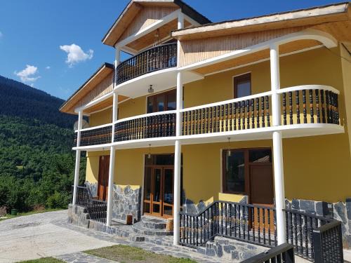 Bagvdanari Hotel | Hilltop Mestia